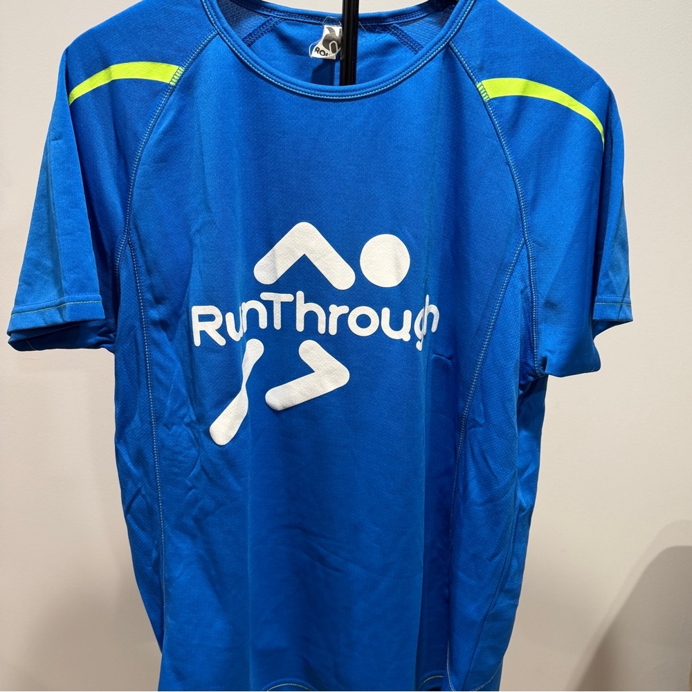 RunThrough UK London Skyline Tech Run Shirt XL